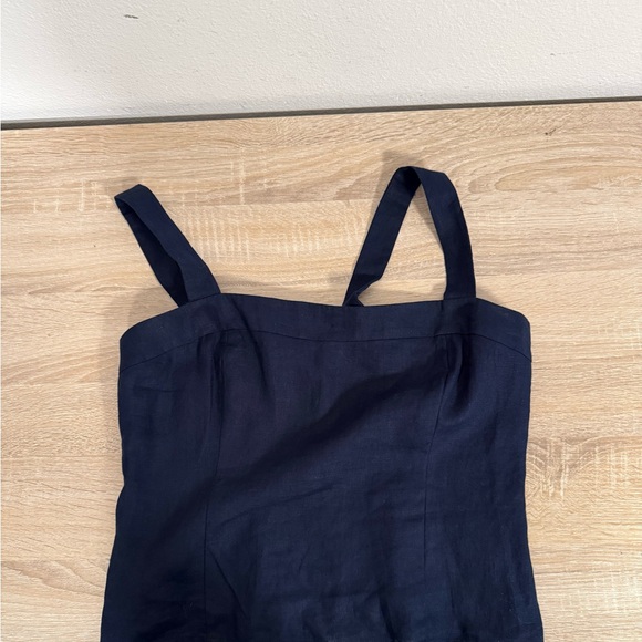 Quince 100% European Linen Fitted Tank deep navy size medium - Picture 4 of 9